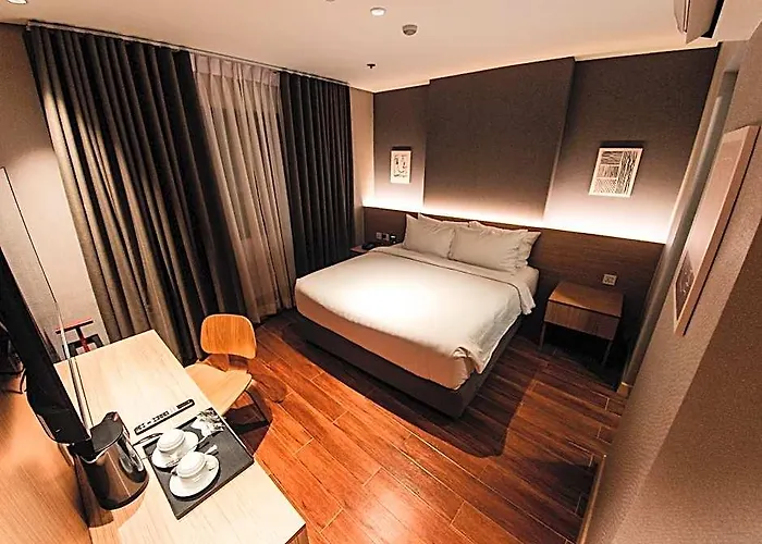 Moonstar 4*